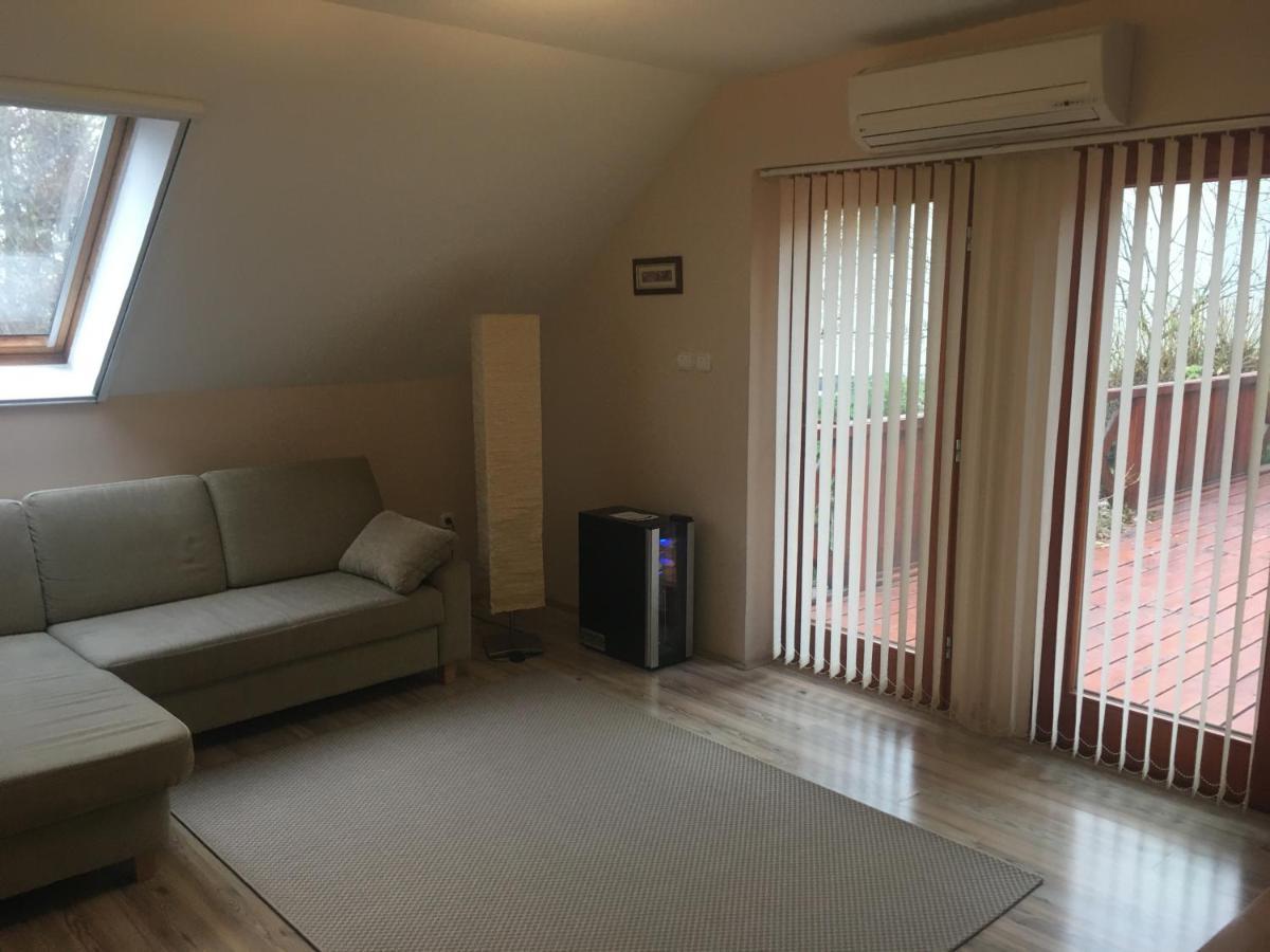 Anonim Apartman Виллань Экстерьер фото