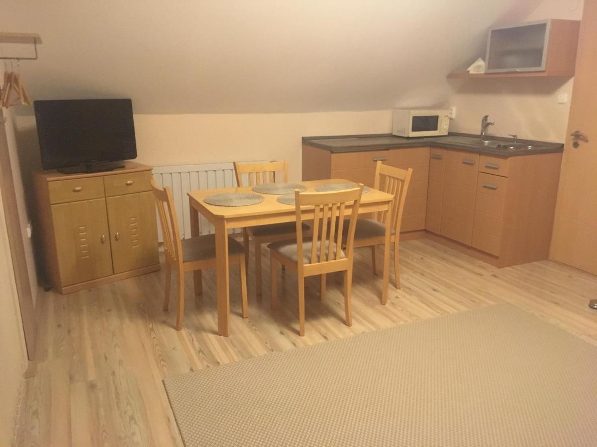 Anonim Apartman Виллань Экстерьер фото